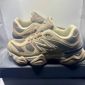 New Balance 9060 Mushroom Timberwolf Size 7.5 Womens Size 6 Men’s